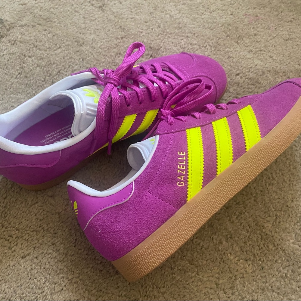Adidas Originals Women's Gazelle Shoes Size 8 brand new